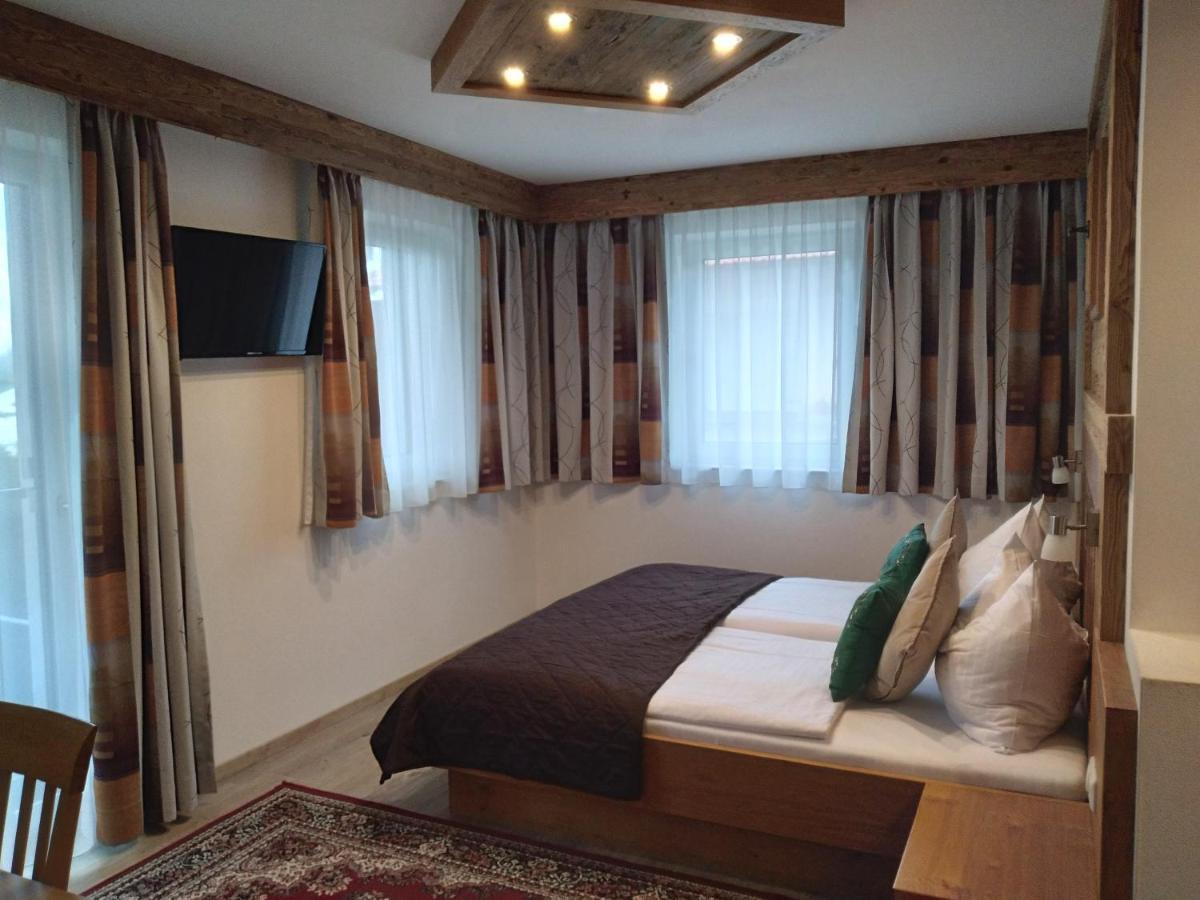 By Ballwein Appartement Salzburg